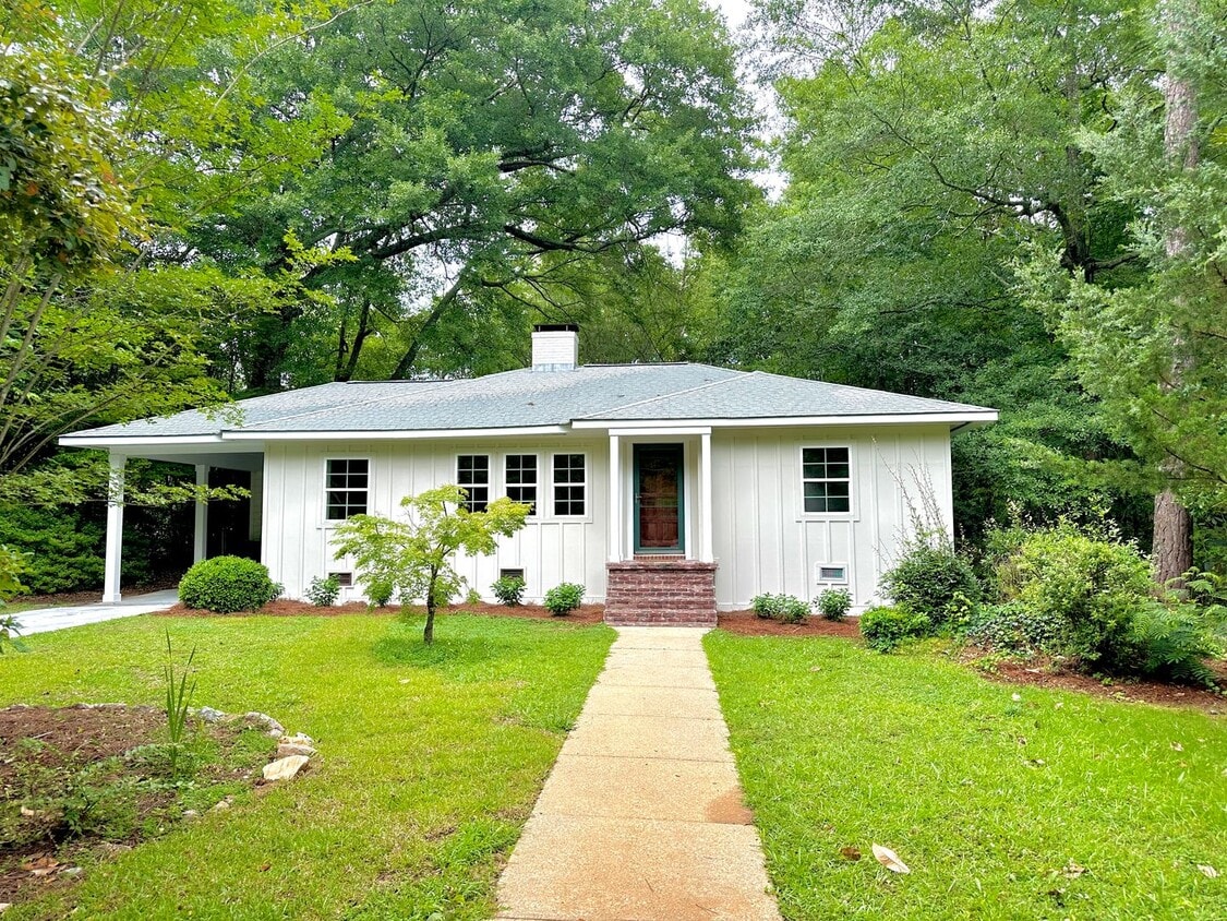 Super Cute Cottage 1 mile from Toomers Corner - Super Cute Cottage 1 mile from Toomers Corner