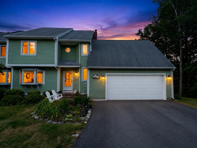 Building Photo - 9 Riverview Dr