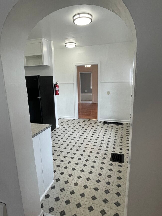 Kitchen - 1059 S 300 E Unit #2 duplex