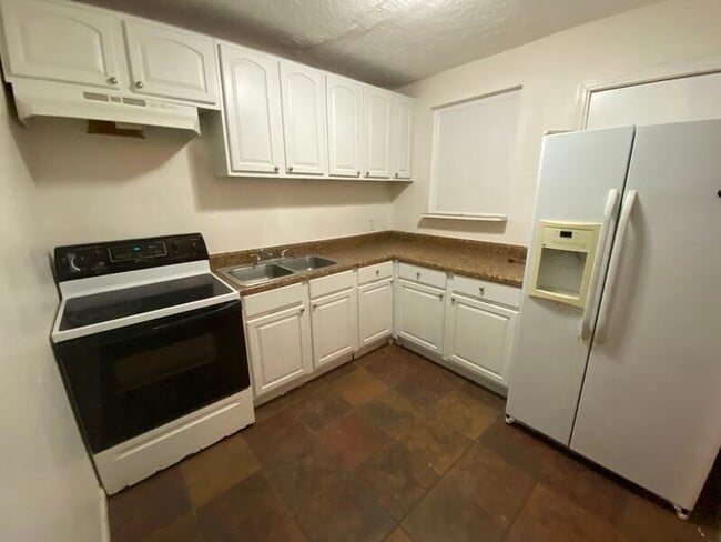 Photo - 1728 Grunthal St Unit 1