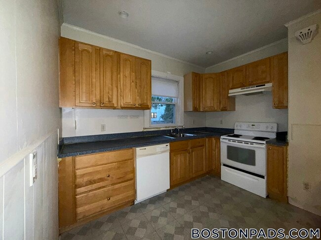 84 Walker St Unit 1