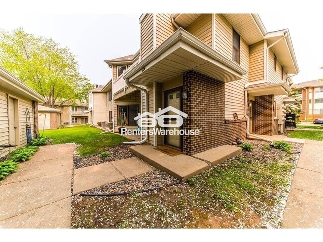 Building Photo - 1126 E Travelers Trail Rental