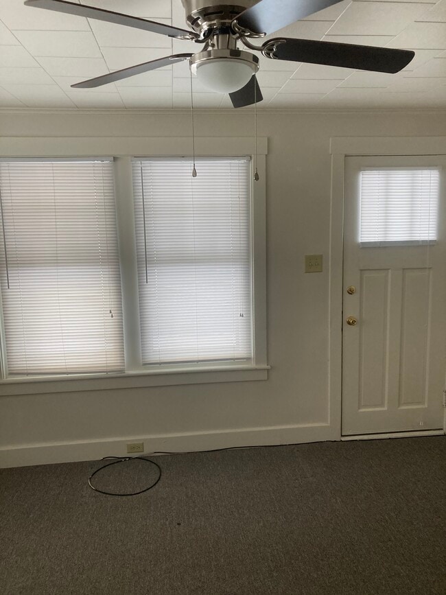 Bedroom - 101 Montrose Ave Unit A