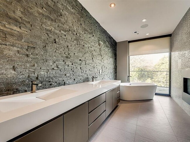 Photo - "Luxurious 3-Bed Oasis with 5 Full Baths in Prime Dallas Location - 4,666 Sq Ft of Elegance!"