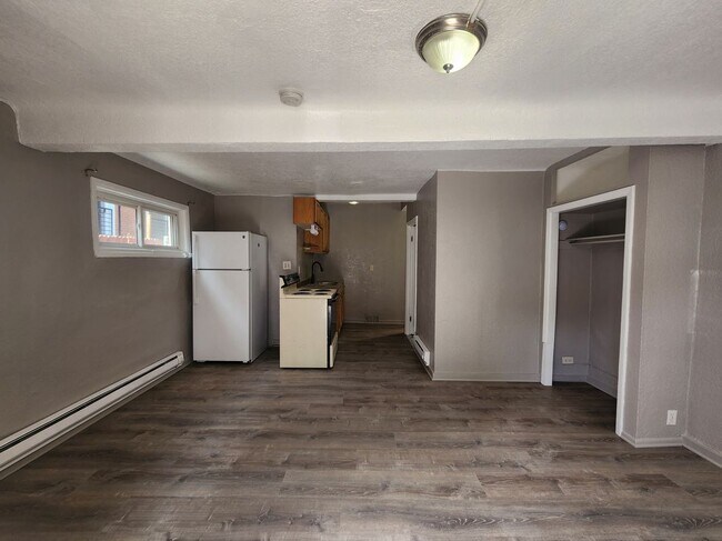 Photo - 1042 N Clarkson St Unit 3