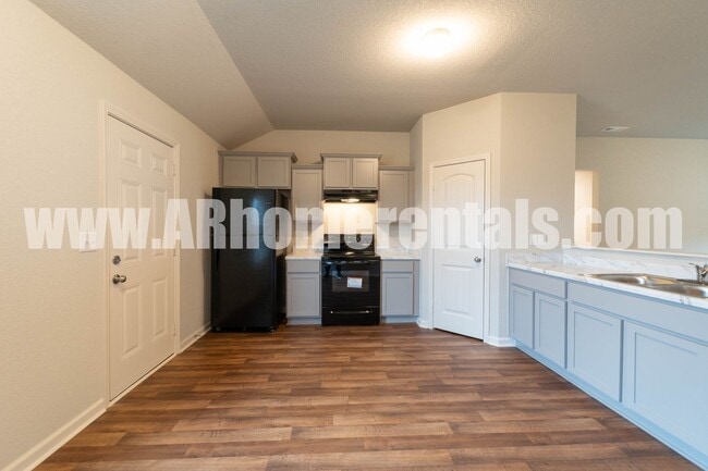Photo - Spacious Home for Rent!