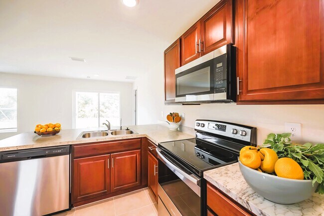 Photo - 3020 64th St W