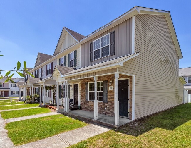 Photo - 2 Bed 2.5 Bath Townhome