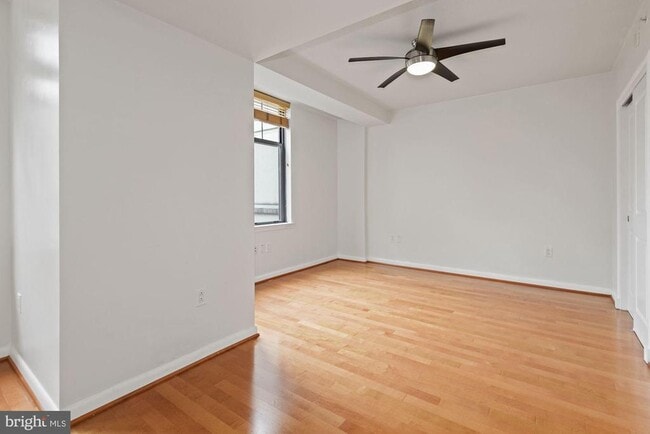 Photo - 1021 N Garfield St Unit 623