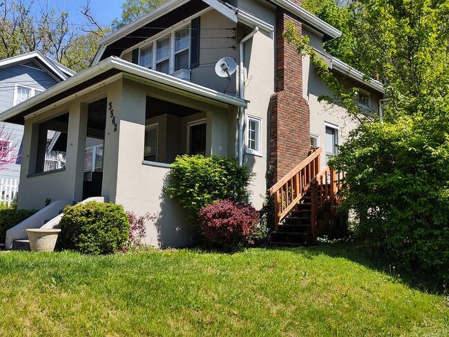 Photo - 3542 Linwood Ave