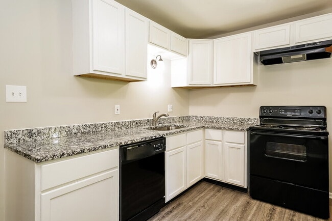 Photo - 507 Green Valley Dr