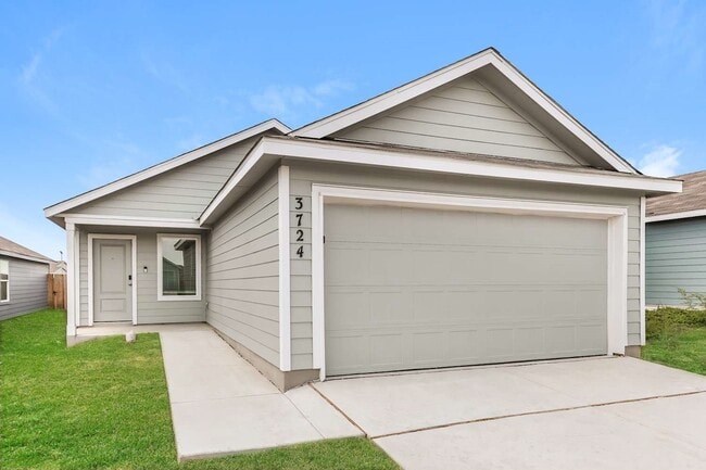 Photo - 3724 Axis Hl St