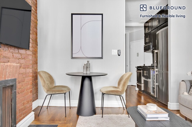 Photo - 53 Leroy St Unit FL2-ID806