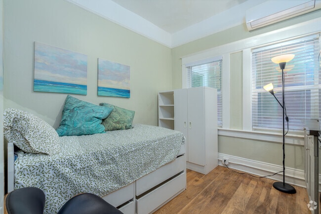 Studio - 100SF - The Golden Lofts