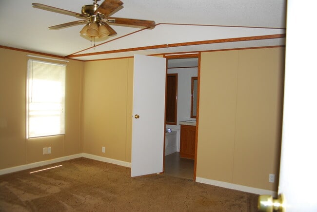 Photo - 14054 Mays Rd