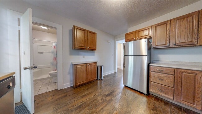 Photo - 181 Winchester Ave Unit 2nd Floor