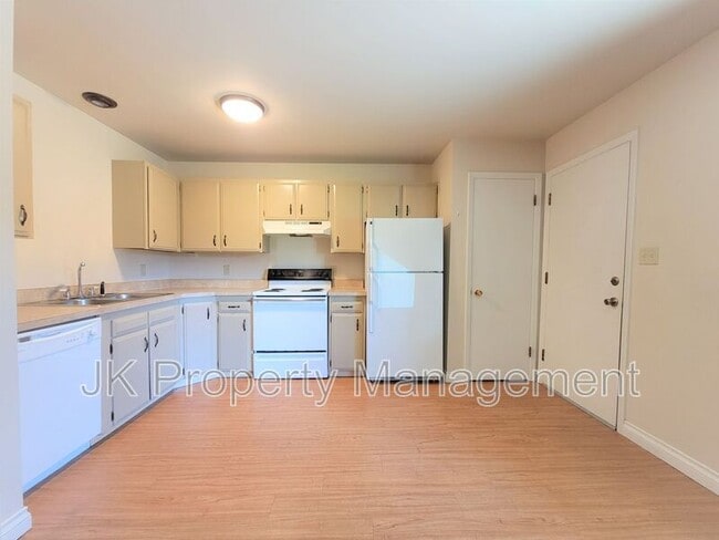 Photo - 3208 11th Ave S Unit #06