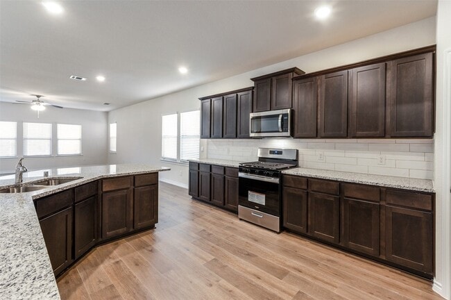 Photo - 7221 Headingham Wy