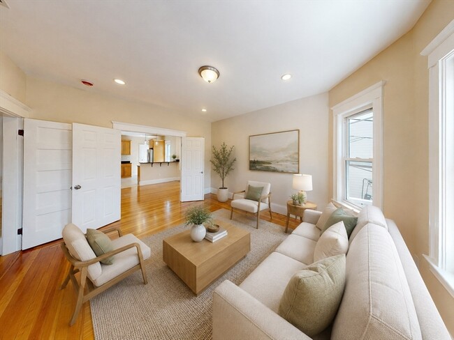 Building Photo - 27 Champney St Unit 2