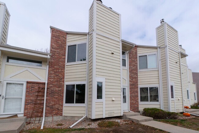 Photo - Spacious 2-Bed, 3-Bath Condo Retreat in Arvada - 1,220 Sq. Ft. of Comfort! Unit #502