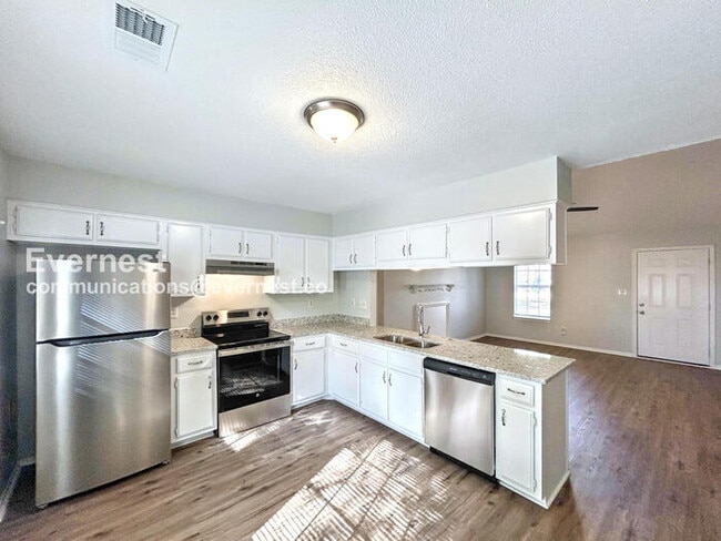 Photo - 5949 Shannon Dr