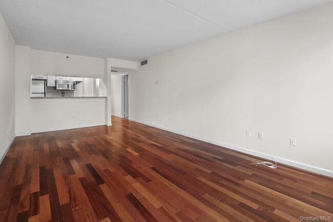 Photo - 4 Martine Ave Unit PH118