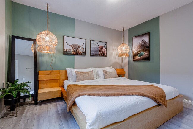 Photo - 686 E Cordova St Unit ID1263547P