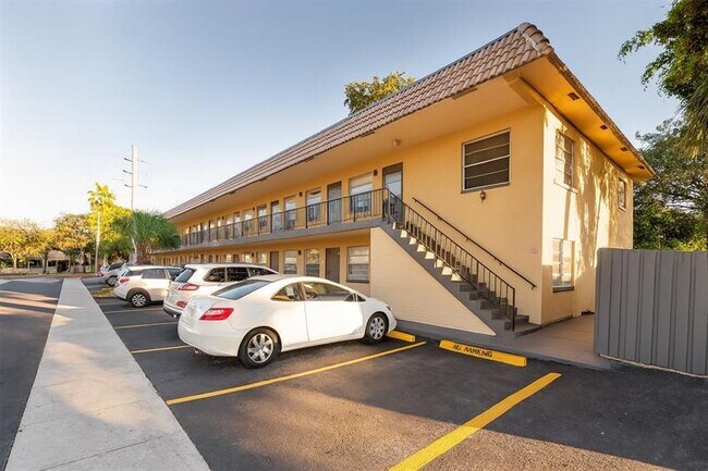 Photo - 1151 NE 17th Ct Unidad 27