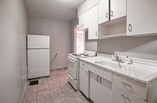 Photo - 81 N Hampton Rd