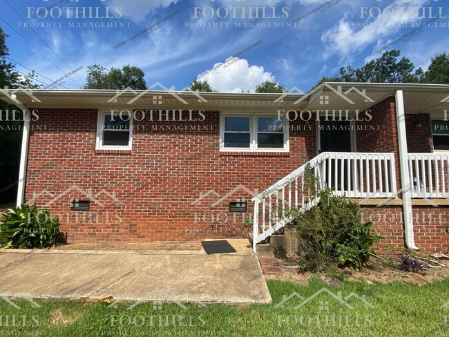 Building Photo - 202 Kennemore St