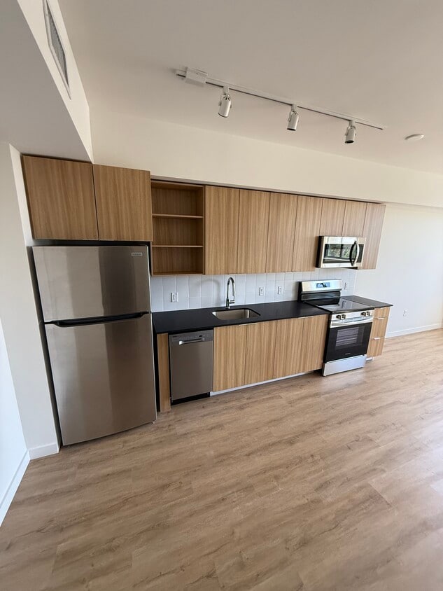 Photo - 922 E 28th St (Hialeah, FL)