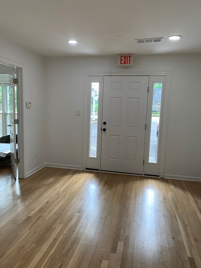 Photo - 3717 Chamblee Dunwoody Rd