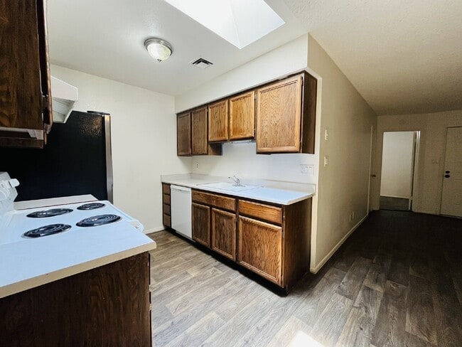 Photo - Charming 2-Bedroom, 2-Bathroom Condo for Rent in Maryvale! Unit 18