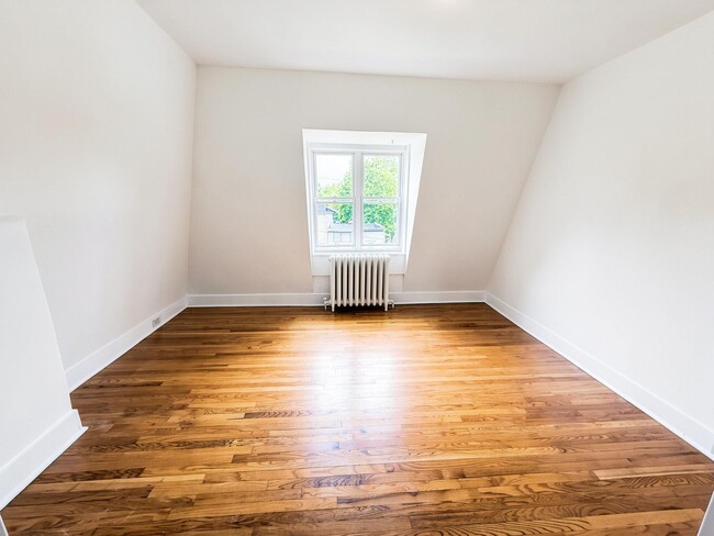 Photo - Live on Warren Street — Fresh, Bright, Downtown Apartment Unit 6