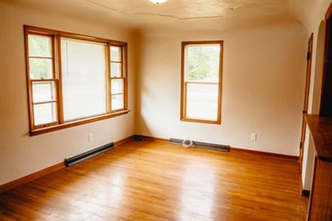 Photo - Sangamon Valley schools! 3 Bedroom, 1 bath