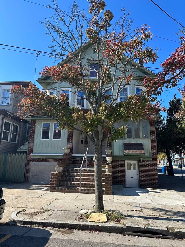 2 Elberon Ave Apartment Unit 1 Atlantic City, NJ