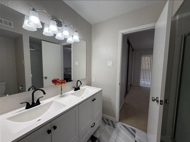 Photo - 4565 N O'Connor Rd Unit 1303