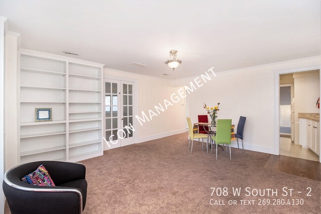 Photo - 708 W South St Unit 2