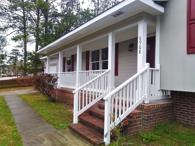 Photo - UPDATED & SPACIOUS 3 Bedroom 2 Bathroom home close to SHOPPING & FT BRAGG!!