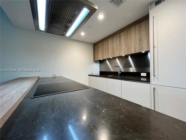 Photo - 1000 Brickell Plaza Unit 1000 Brickell Plz # 1903  -