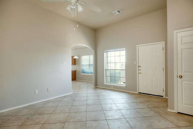 Photo - 2826 Southampton Way
