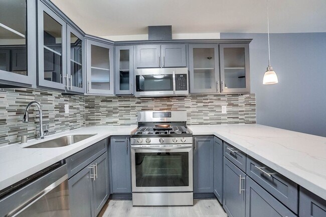 Photo - Pet Friendly Apartment Complex in South LA - Gated Parking, Laundry In-Units, Manager On-Site