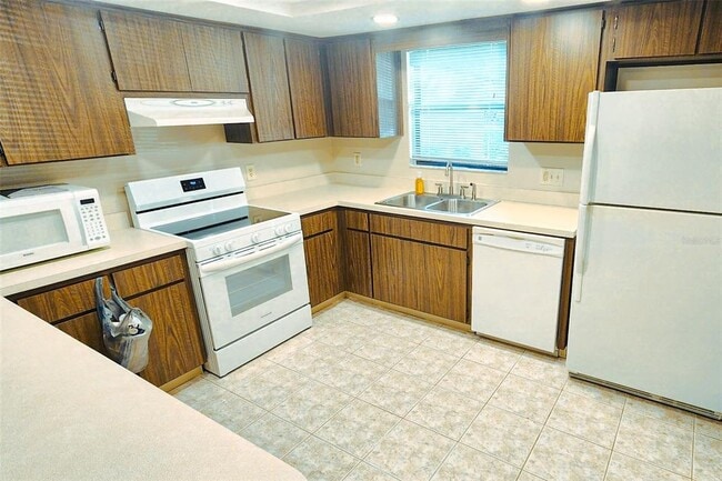 Photo - 1400 Tarpon Woods Blvd Unidad H1