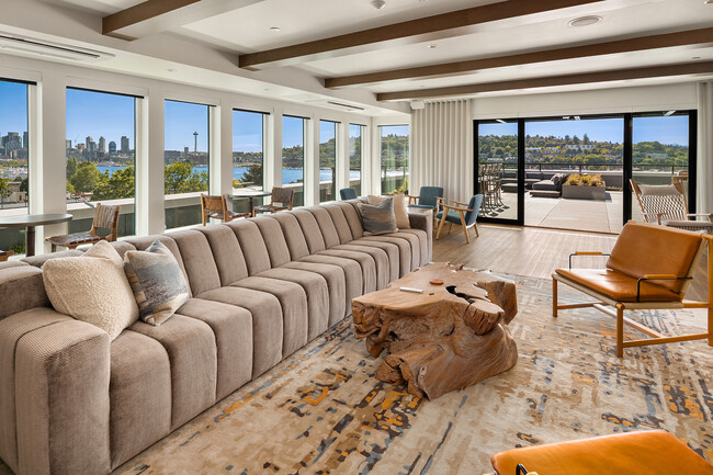 Photo - Liza Eastlake