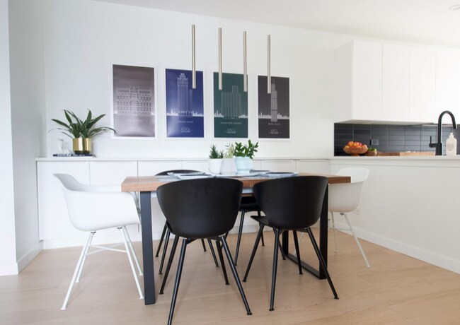 2848 Woodside-ID21078