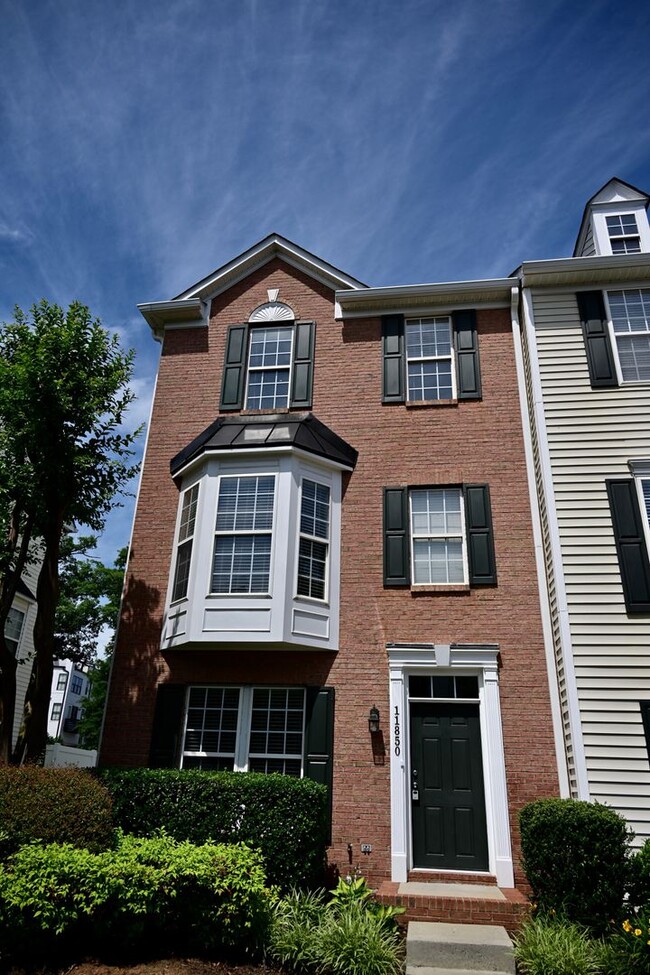 Beautiful townhome in Ballantyne!!! - Beautiful townhome in Ballantyne!!!