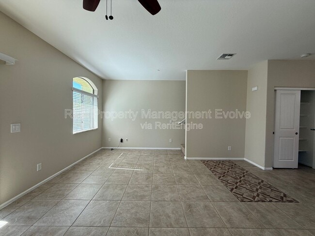 Building Photo - 2725 E Mine Creek Rd Unit 1151