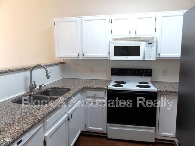 106 Pointe Crest Ct