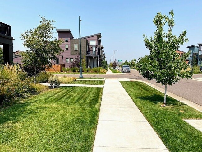 Photo - 5447 Valentia St