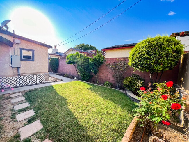 Photo - 1414 Amapola Ave